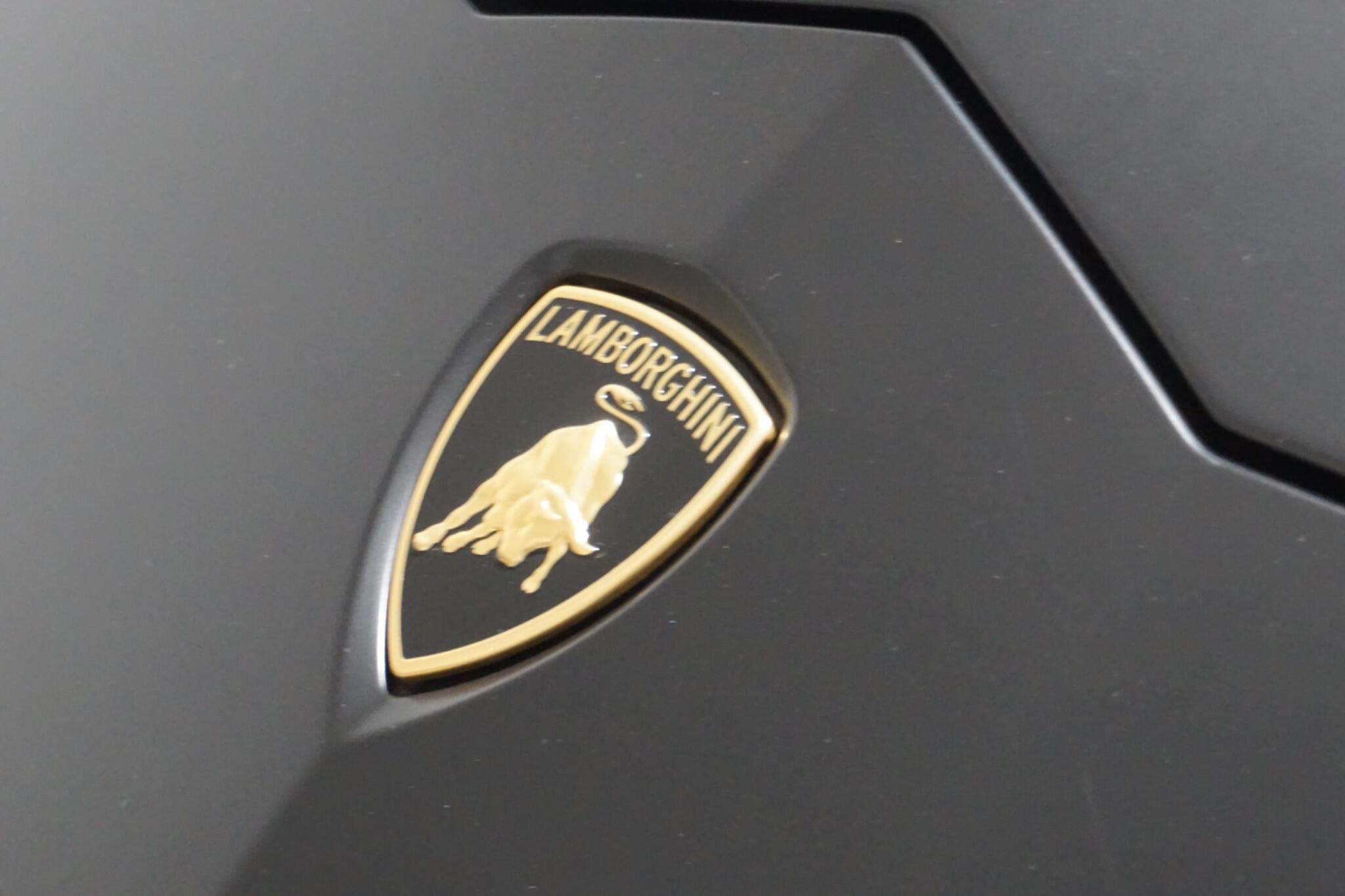 Lamborghini Urus 4.0 V8 BiTurbo SUV 5dr Petrol Auto 4WD Euro 6 (650 ps)